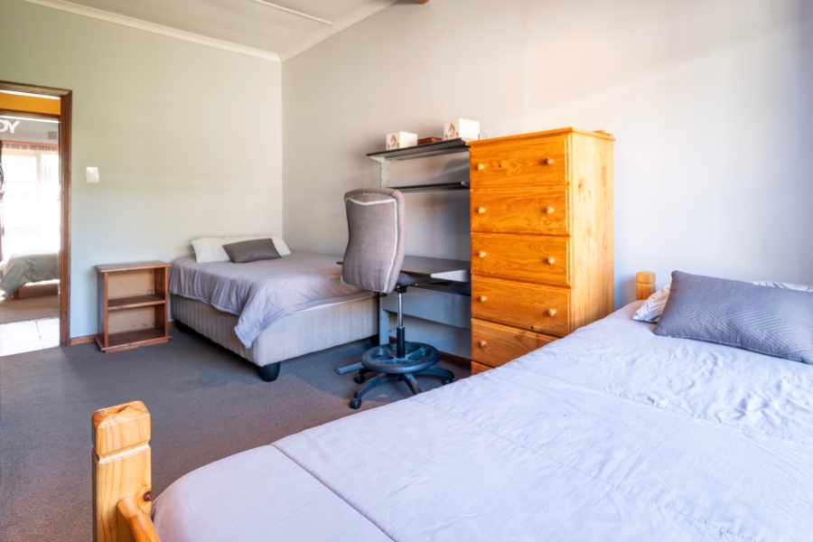 4 Bedroom Property for Sale in Bergsig Western Cape
